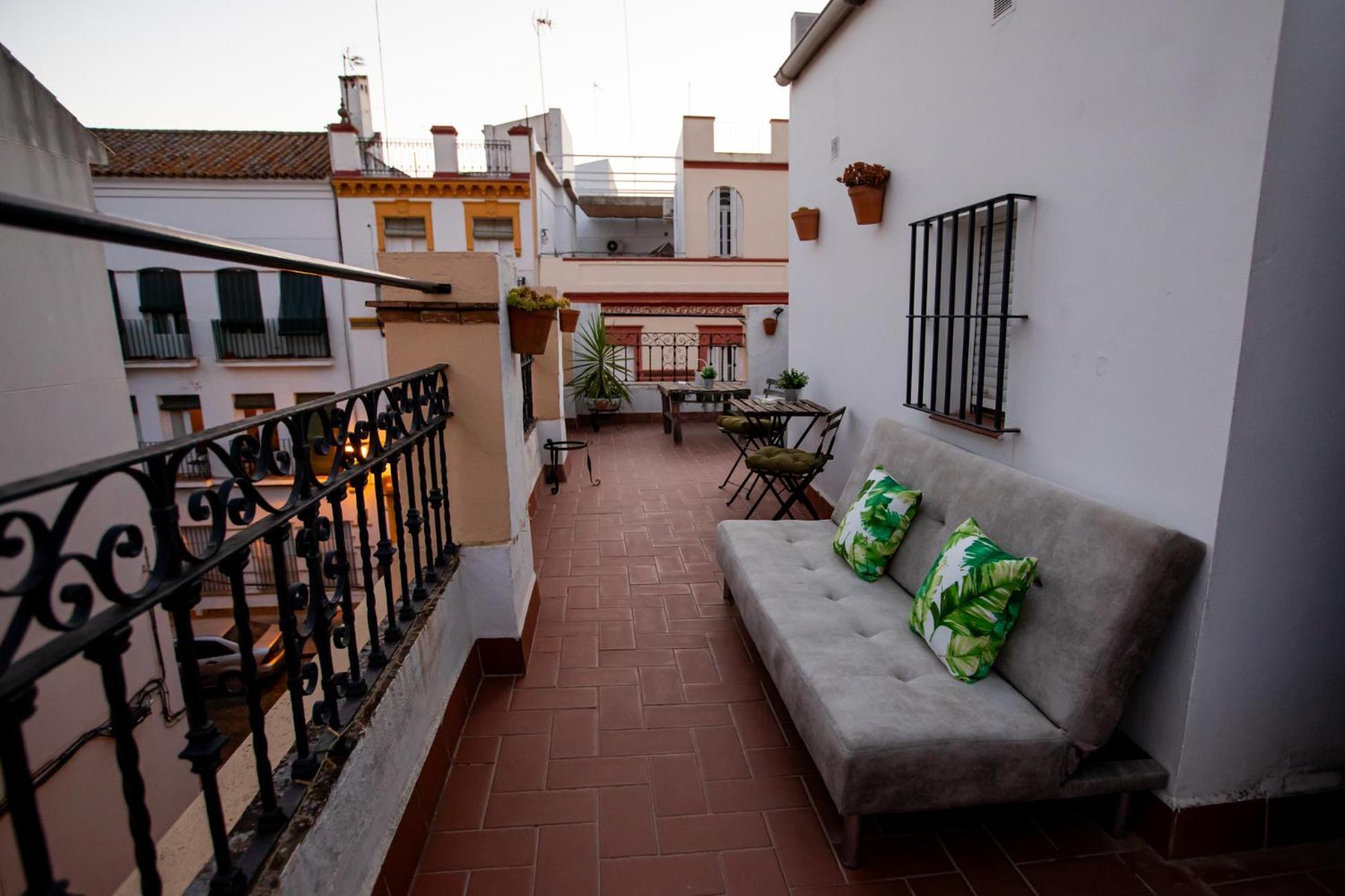 Apartamentos Doña Concha Sevilla Bagian luar foto